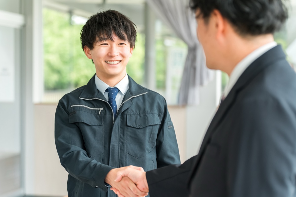 人材適応力を発揮する派遣スタッフの現場写真